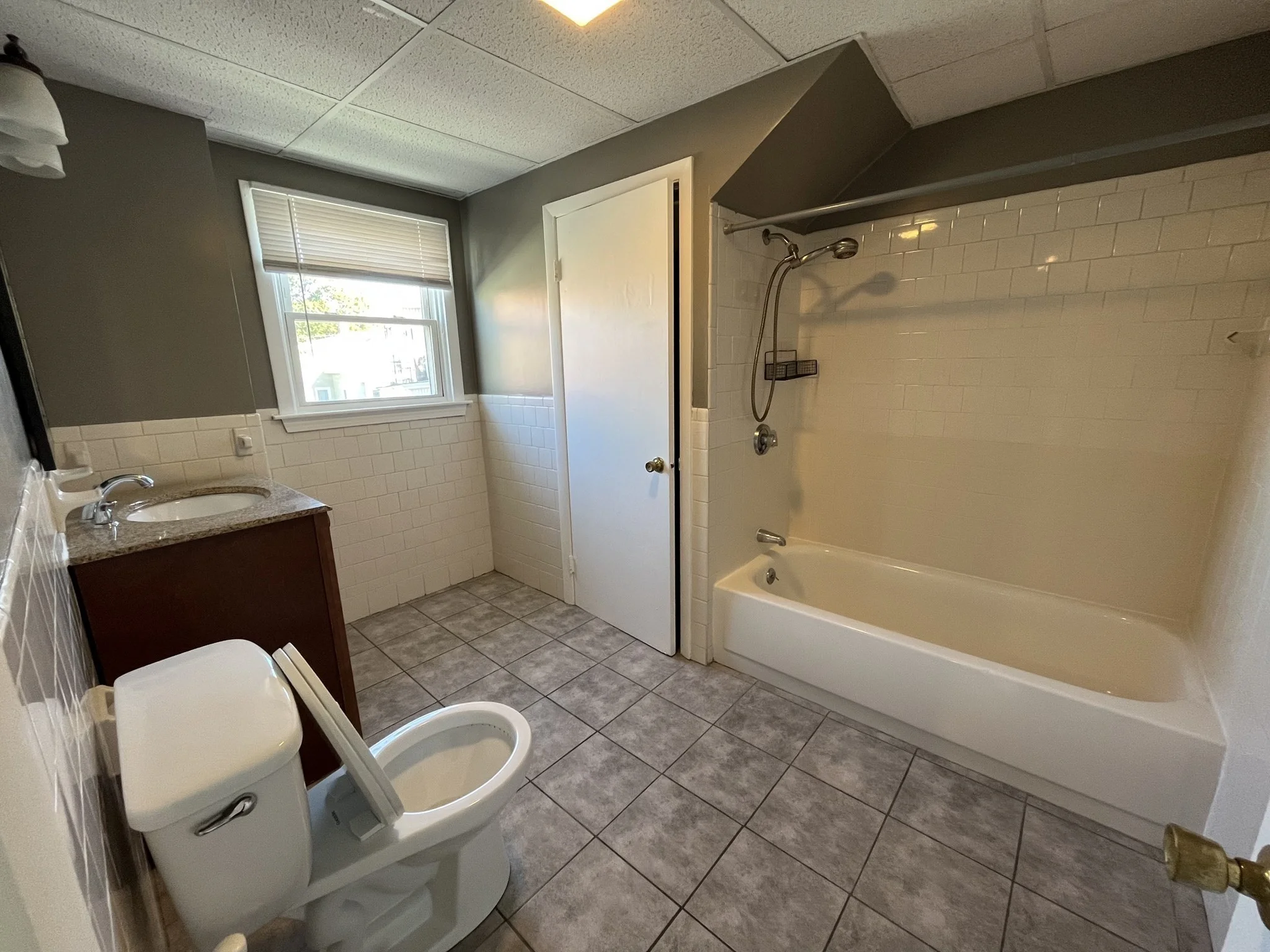 2 bed, 1 bath apartment for rent at 174 Ridge St Unit 3, Fall River — photo 14 of 17