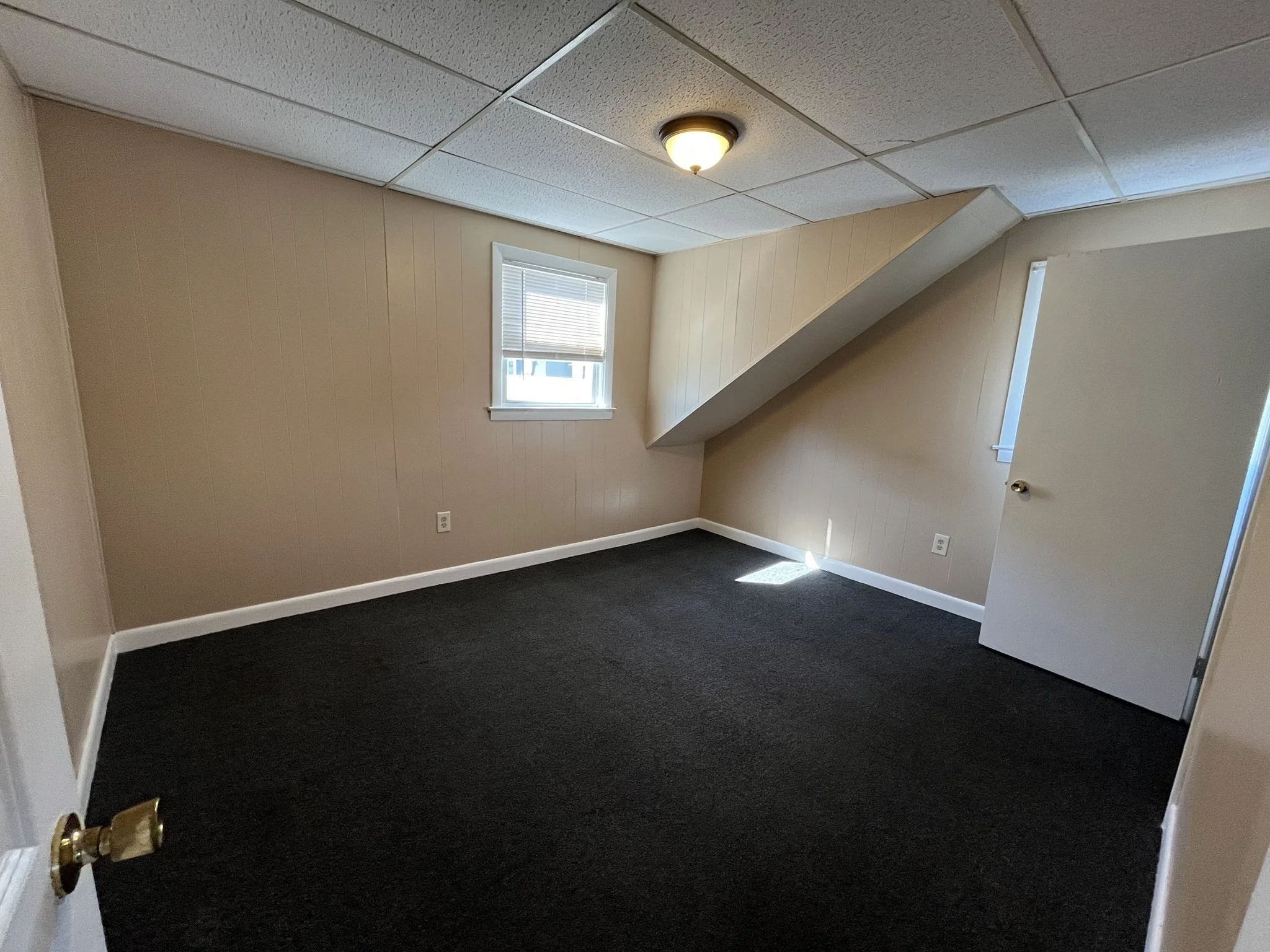 2 bed, 1 bath apartment for rent at 174 Ridge St Unit 3, Fall River — photo 15 of 17