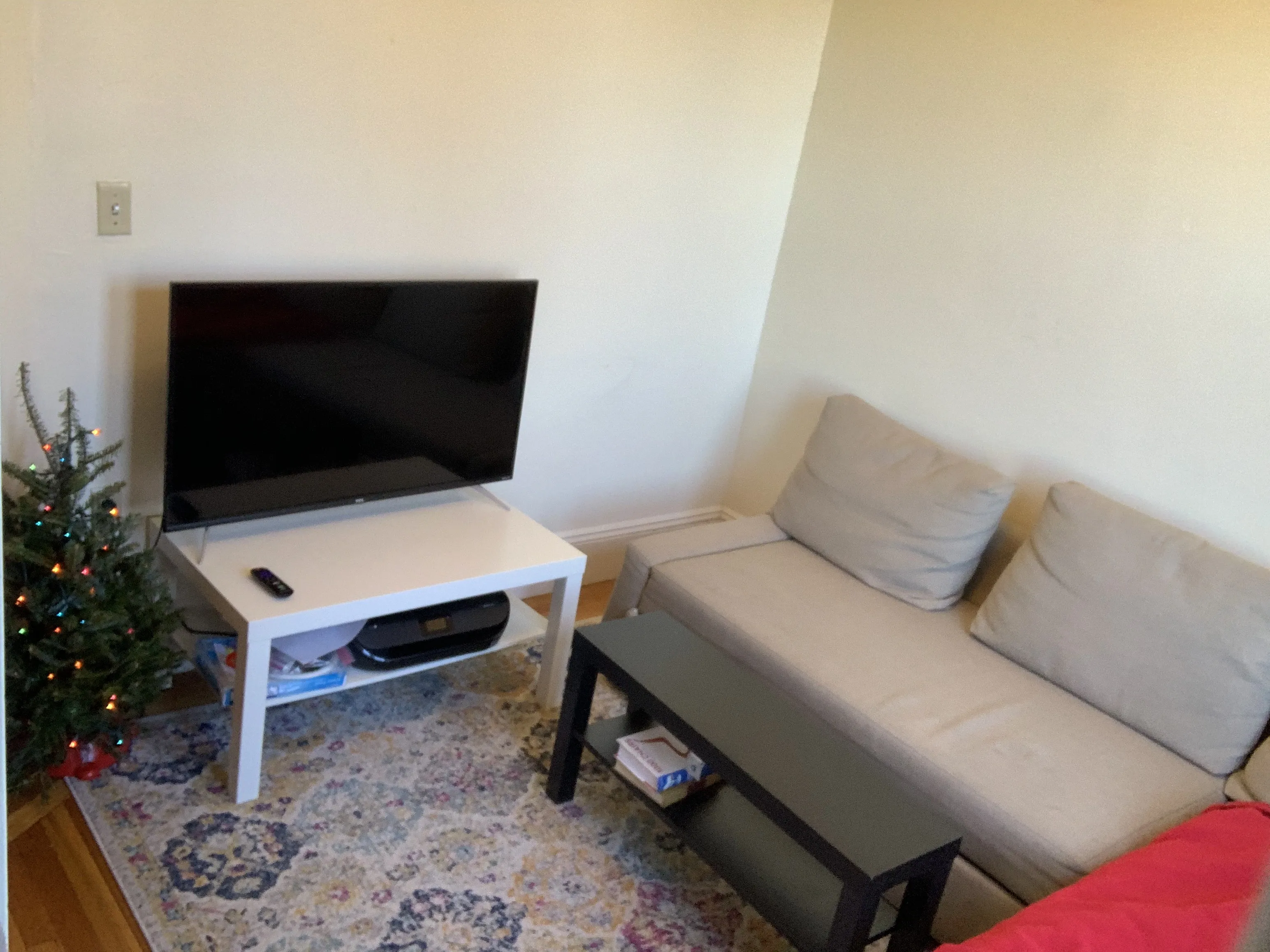 4 bed, 2 bath apartment for rent at 174 Saint Alphonsus St Unit 3, Mission Hill — photo 4 of 17