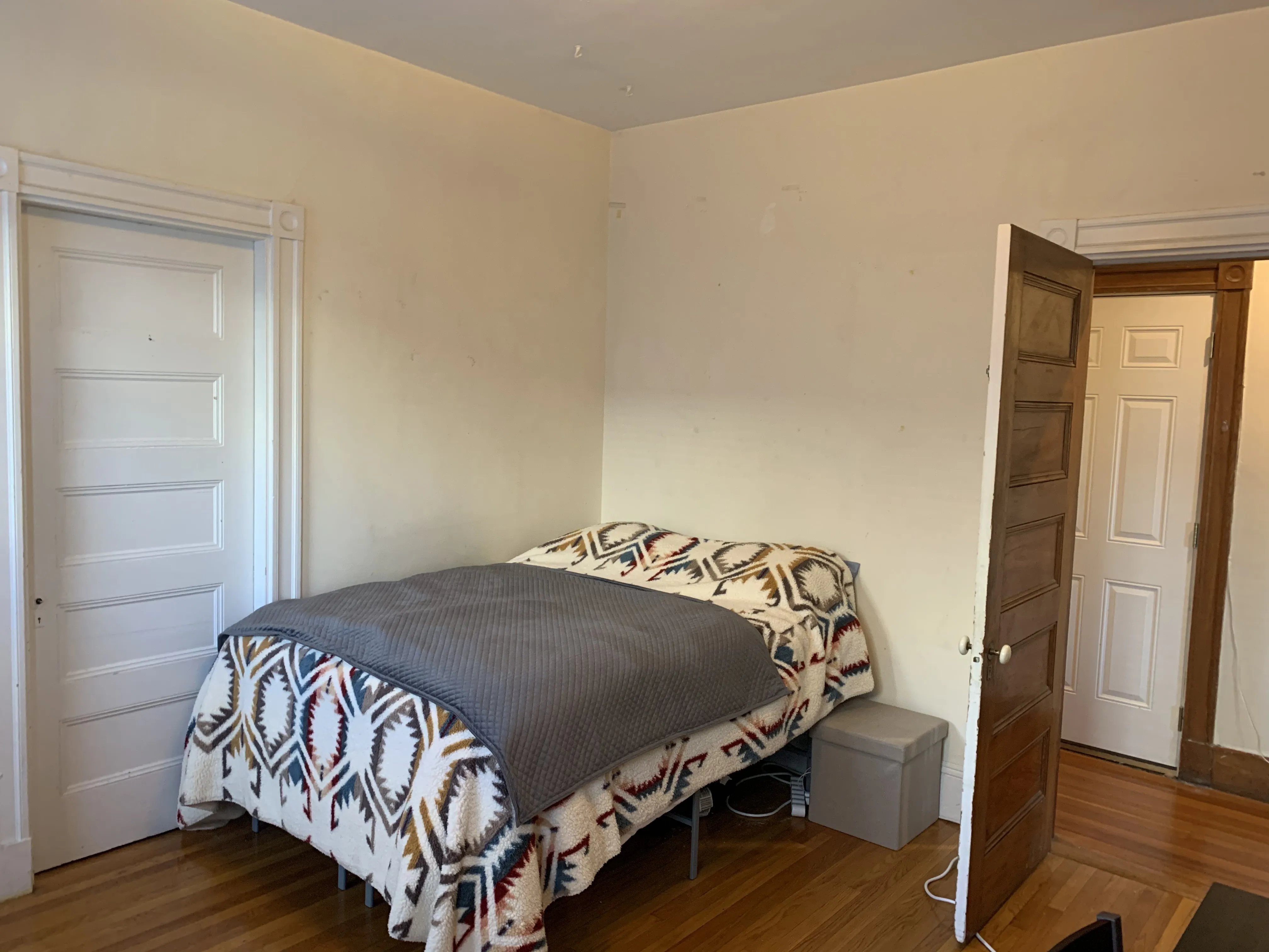 4 bed, 2 bath apartment for rent at 174 Saint Alphonsus St Unit 3, Mission Hill — photo 9 of 17