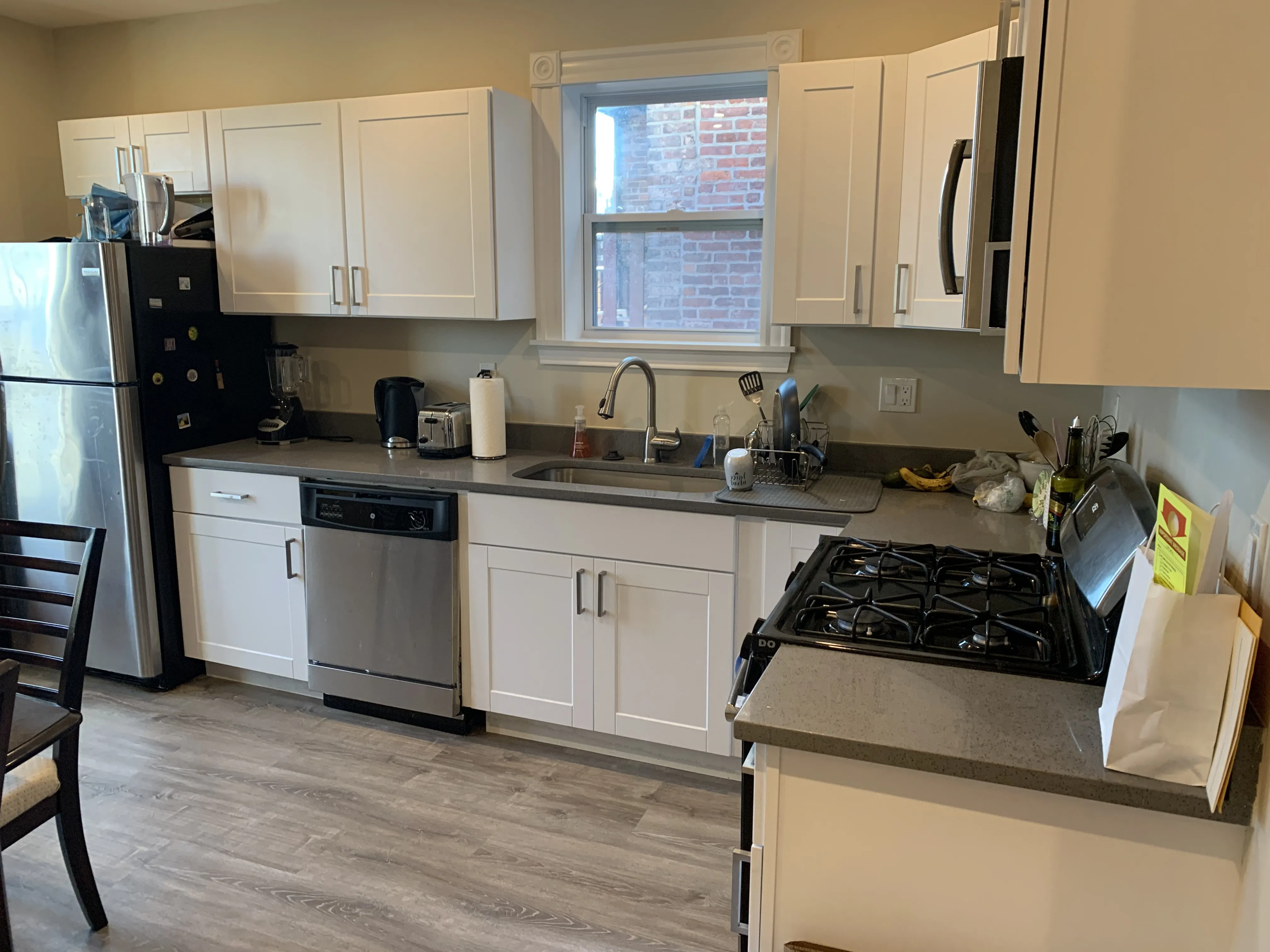 4 bed, 2 bath apartment for rent at 174 Saint Alphonsus St Unit 3, Mission Hill — photo 2 of 17