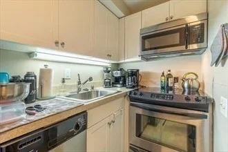 1 bed, 1 bath apartment for rent at 174 West Brookline St Unit 2, Columbus — photo 5 of 13