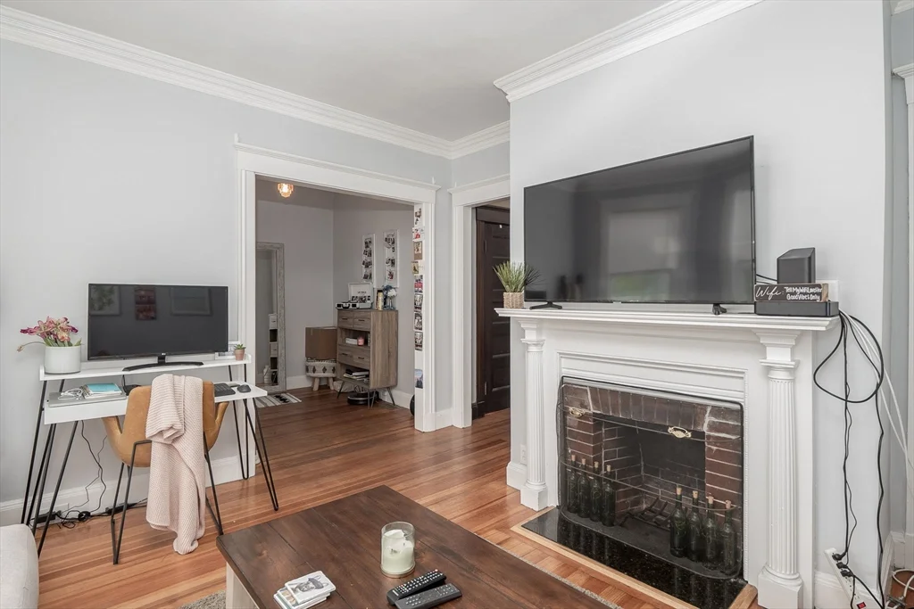 3 bed, 1 bath apartment for rent at 1740 Columbia Rd Unit 1, South Boston — photo 5 of 36