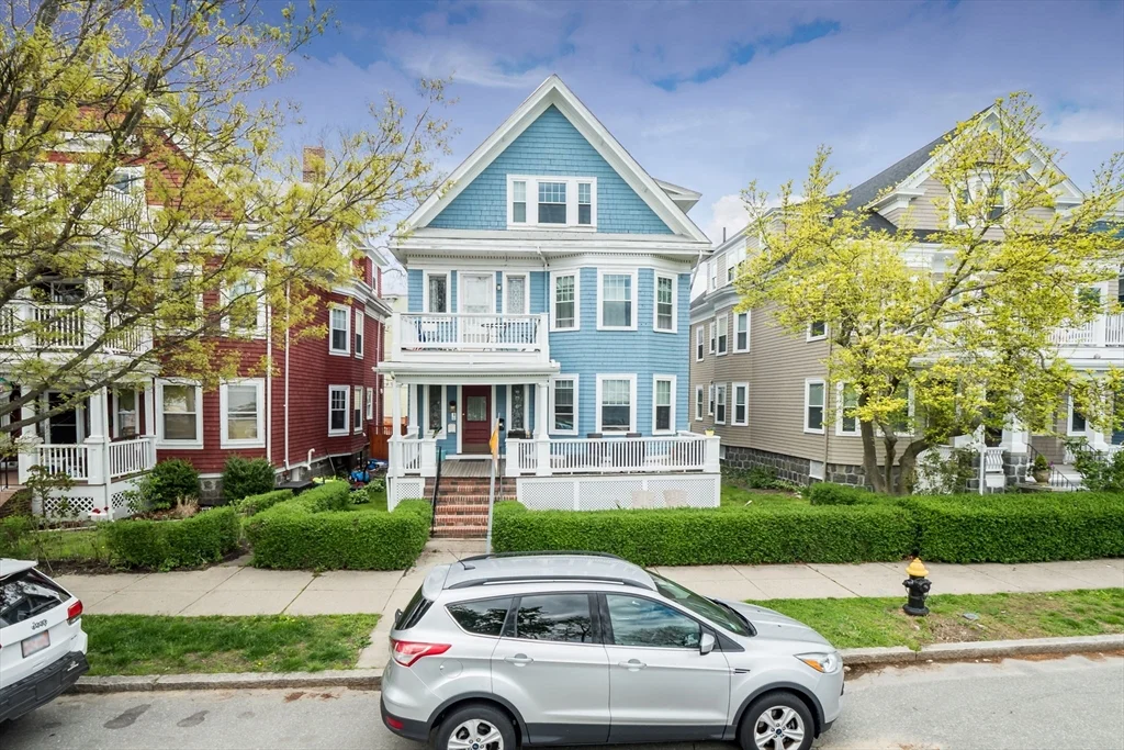 3 bed, 1 bath apartment for rent at 1740 Columbia Rd Unit 1, South Boston