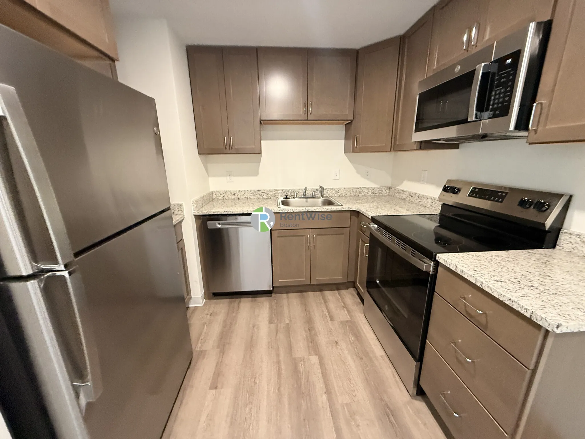 2 bed, 1 bath apartment for rent at 1741 Washington St Unit 13, Braintree — photo 2 of 20