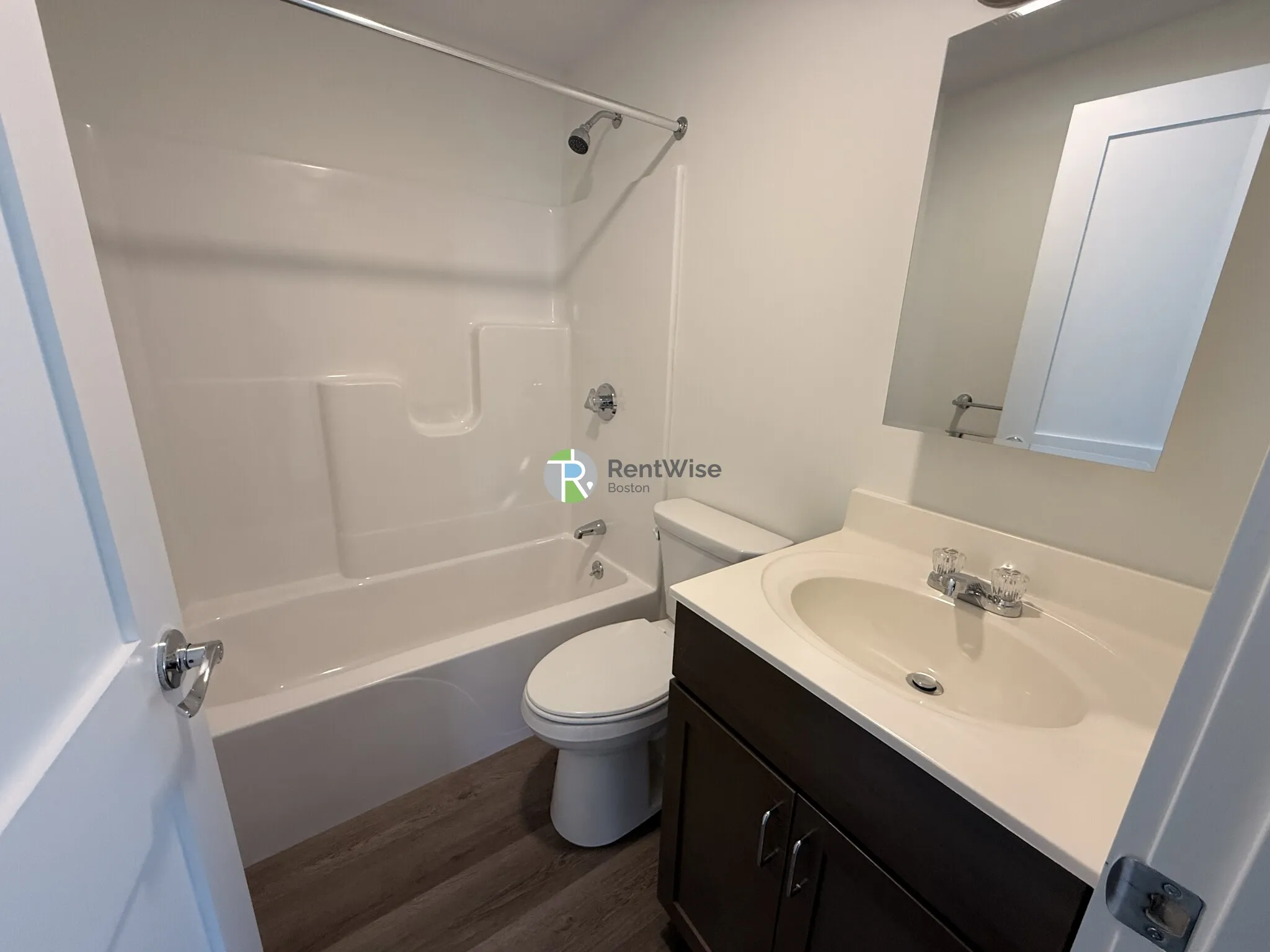 2 bed, 1 bath apartment for rent at 1741 Washington St Unit 13, Braintree — photo 8 of 20