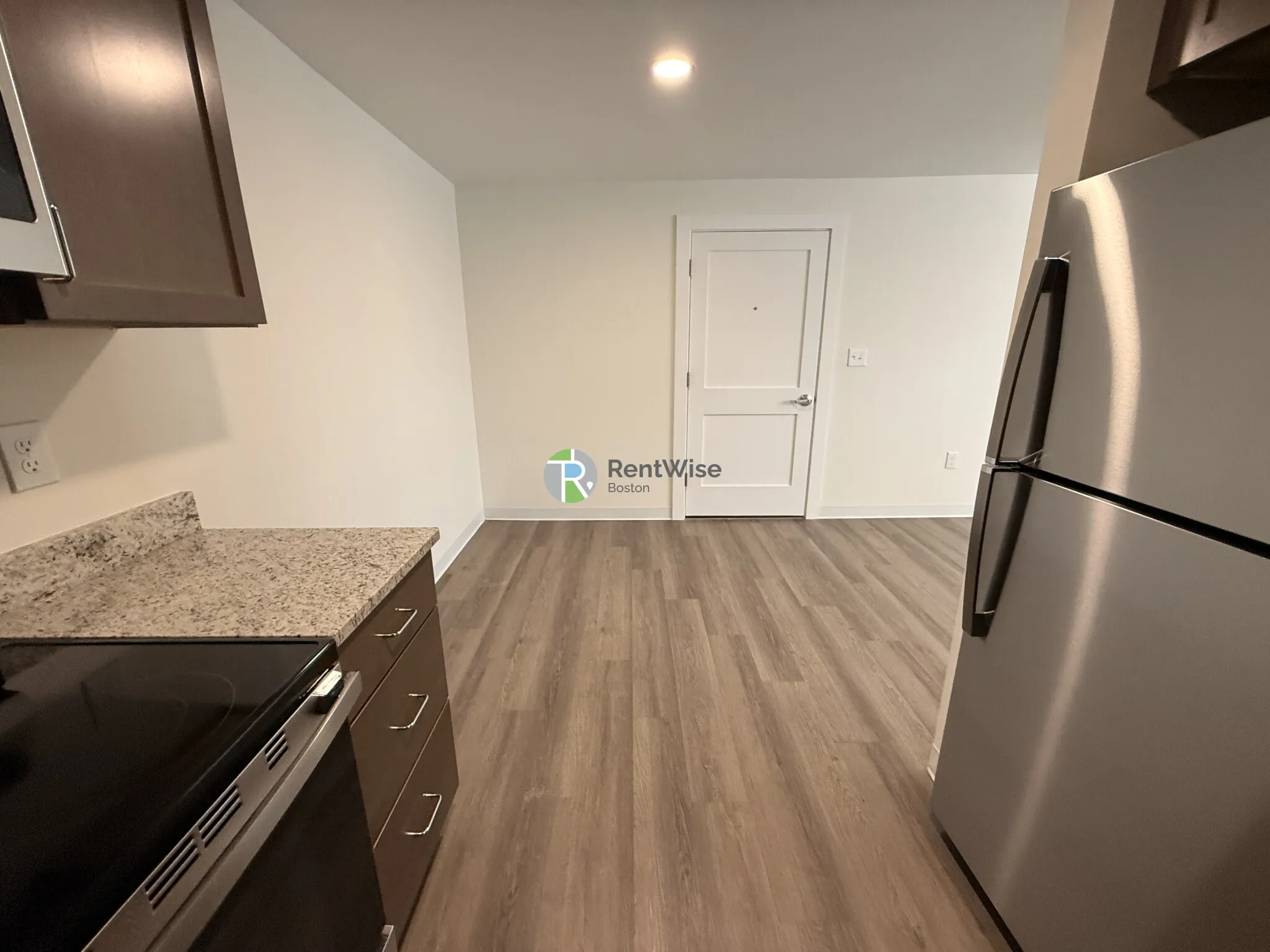 2 bed, 1 bath apartment for rent at 1741 Washington St Unit 13, Braintree — photo 4 of 20