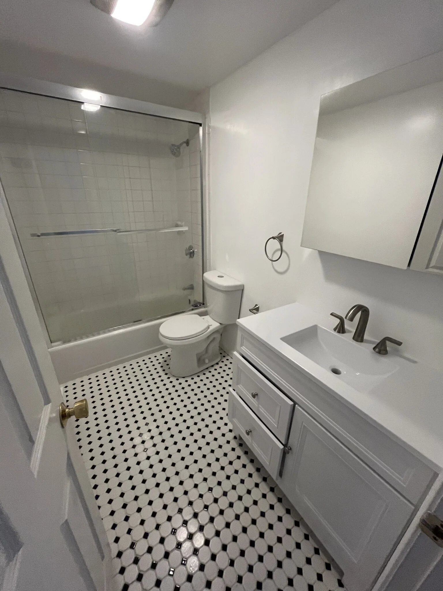 3 bed, 1 bath apartment for rent at 1742 Washington St Unit 1, South End — photo 12 of 12