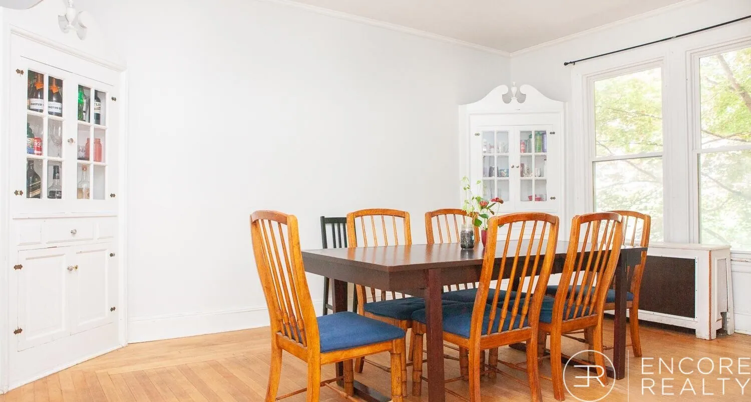 6 bed, 2.5 bath apartment for rent at 1743 Commonwealth Ave Unit 0, Brighton — photo 10 of 29