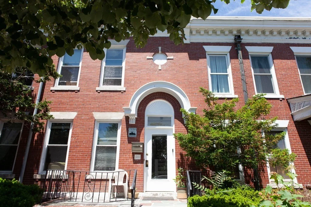 6 bed, 3 bath apartment for rent at 1743 Commonwealth Ave Unit 1, Brighton — photo 1 of 29