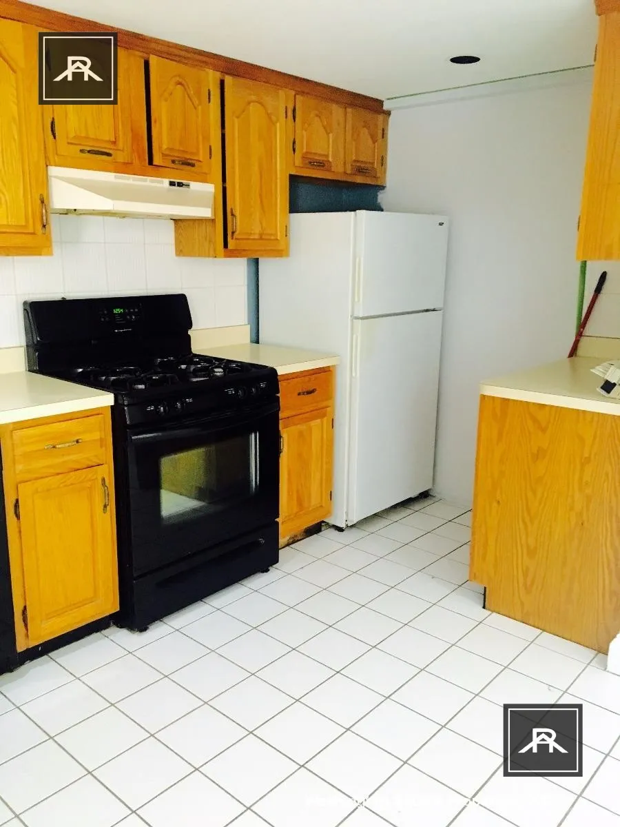 2 bed, 1 bath apartment for rent at 1746 Commonwealth Ave Unit 1, Brighton — photo 2 of 6