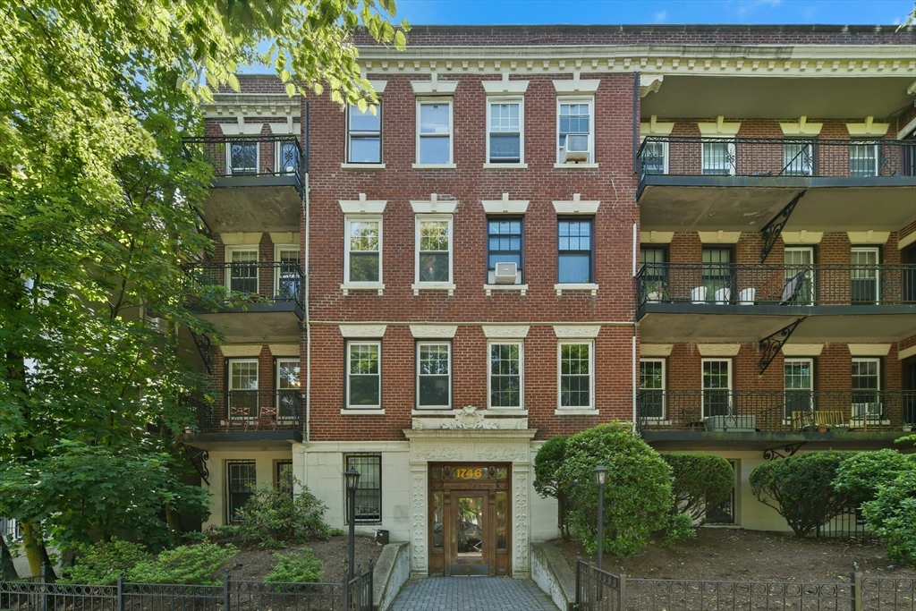 1 bed, 1 bath apartment for rent at 1746 Commonwealth Ave Unit E12, Brighton — photo 11 of 11
