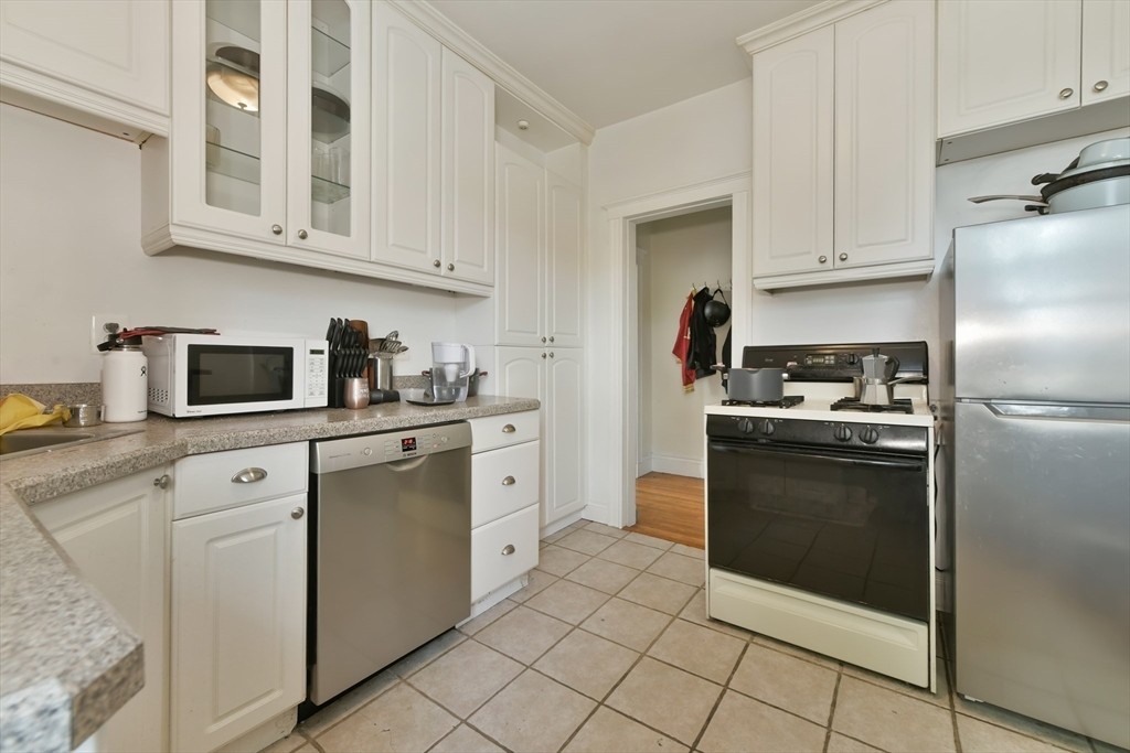 1 bed, 1 bath apartment for rent at 1746 Commonwealth Ave Unit E12, Brighton — photo 5 of 11