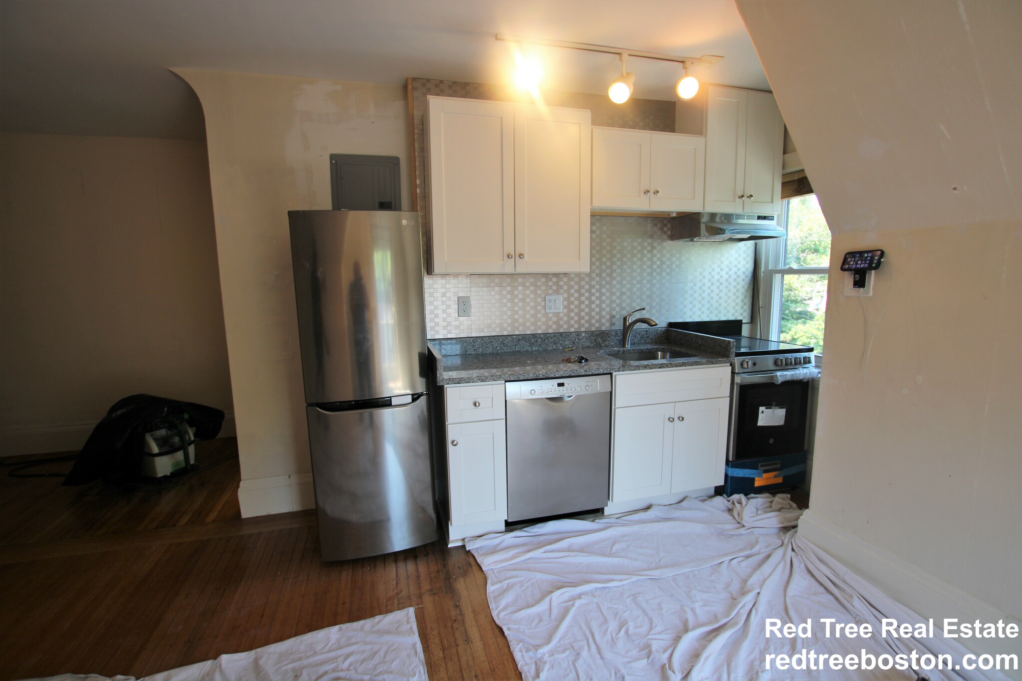 Studio bed, 1 bath apartment for rent at 1748 Beacon St Unit 9, Brookline — photo 19 of 27
