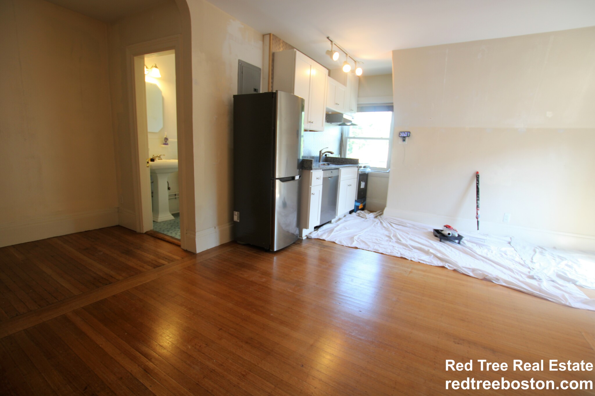 Studio bed, 1 bath apartment for rent at 1748 Beacon St Unit 9, Brookline — photo 15 of 27