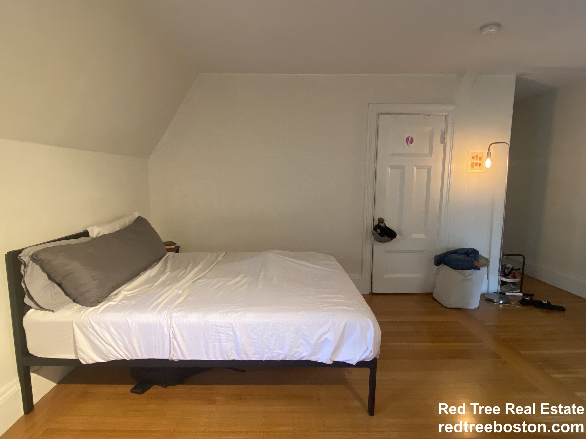 Studio bed, 1 bath apartment for rent at 1748 Beacon St Unit 9, Brookline — photo 9 of 27