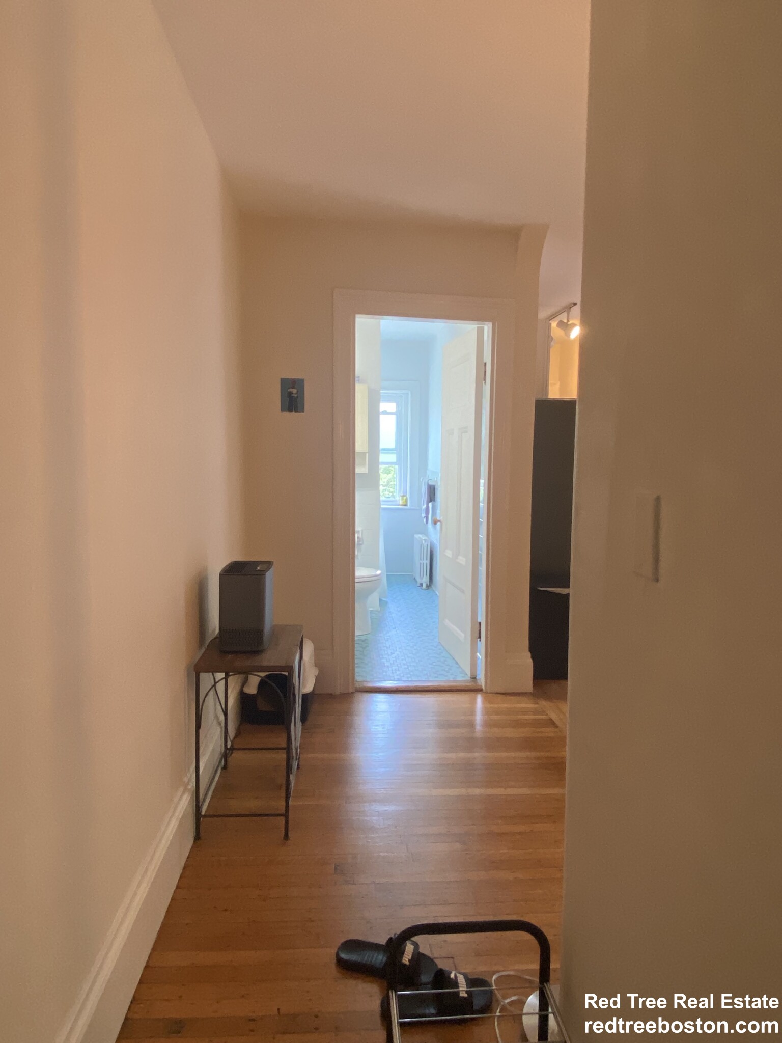 Studio bed, 1 bath apartment for rent at 1748 Beacon St Unit 9, Brookline — photo 3 of 27