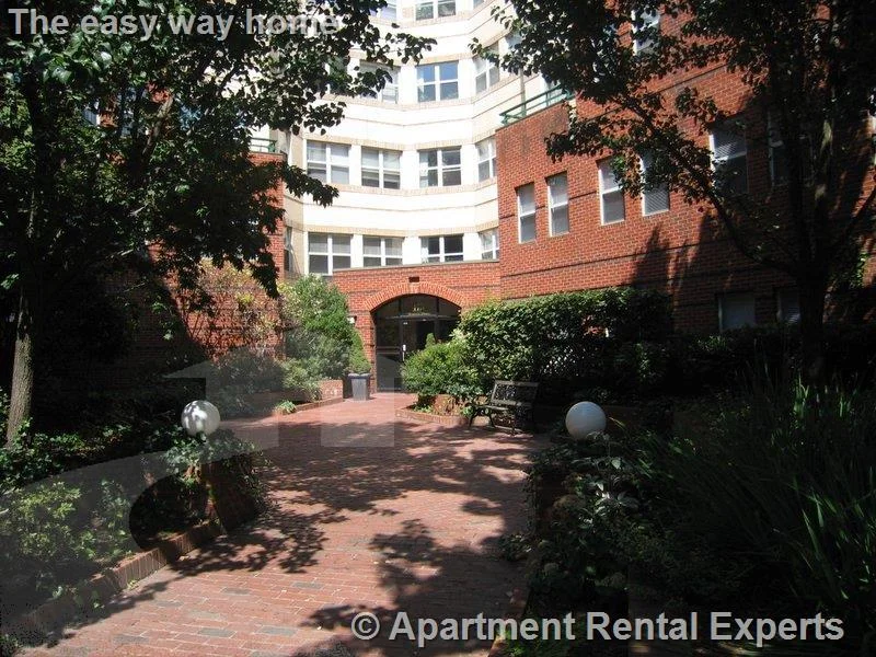 2 bed, 2 bath apartment for rent at 175 Beacon St Unit 303, Ward Two — photo 3 of 8