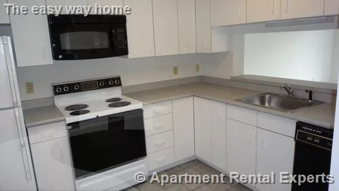 2 bed, 2 bath apartment for rent at 175 Beacon St Unit 406, Ward Two — photo 2 of 10