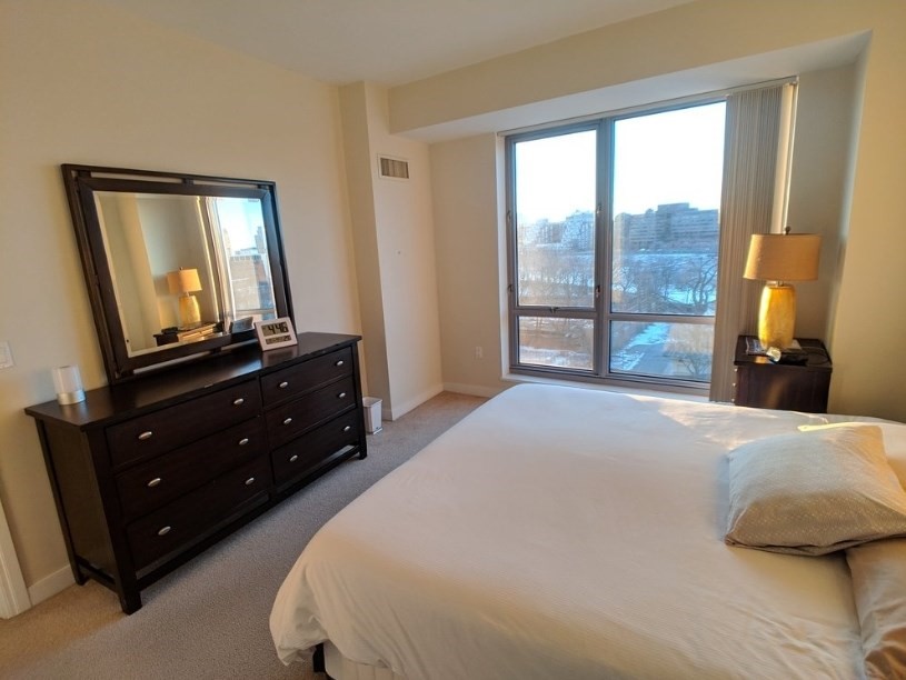 1 bed, 1 bath apartment for rent at 175 Blossom St Unit 04, West End — photo 3 of 5