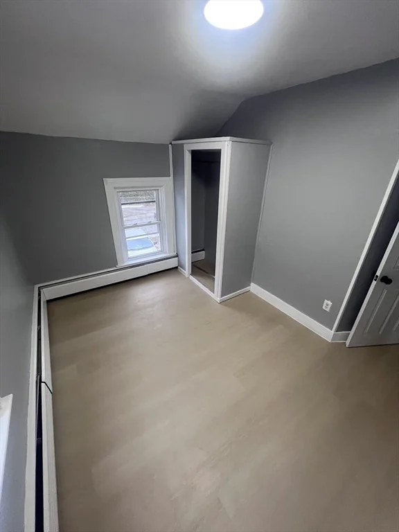 4 bed, 1 bath apartment for rent at 175 Child St Unit Left, Warren — photo 4 of 13