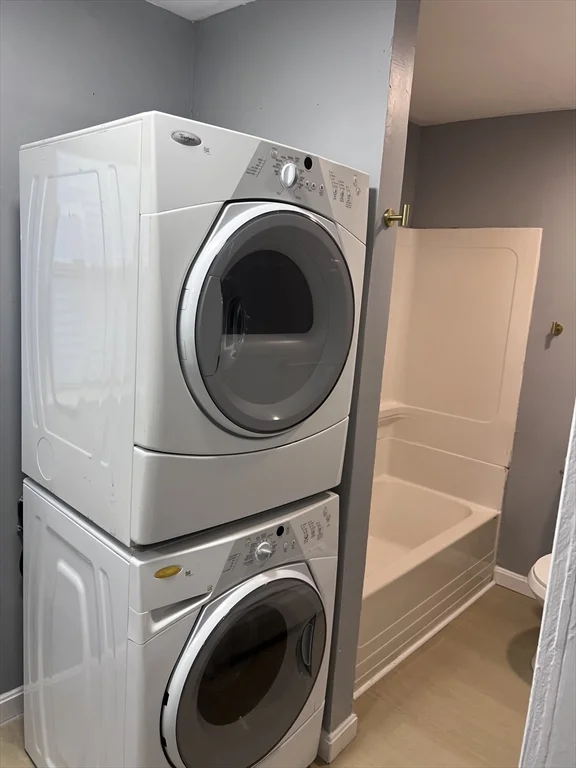 4 bed, 1 bath apartment for rent at 175 Child St Unit Left, Warren — photo 11 of 13
