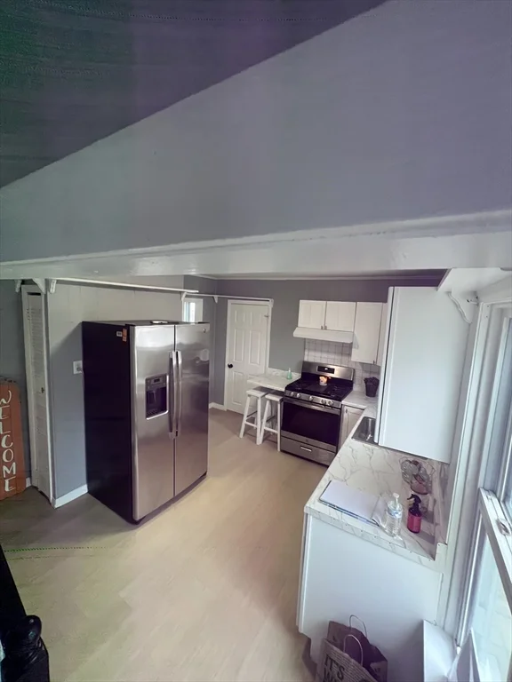 4 bed, 1 bath apartment for rent at 175 Child St Unit Left, Warren — photo 2 of 13