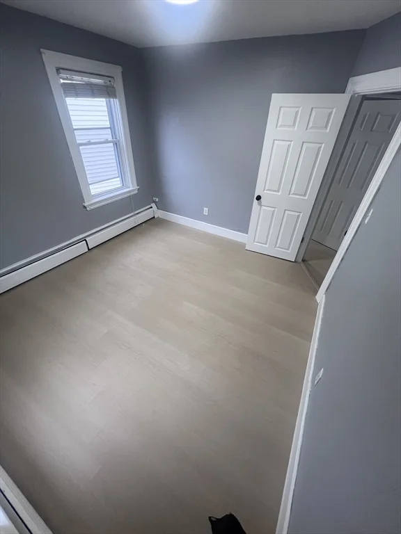 4 bed, 1 bath apartment for rent at 175 Child St Unit Left, Warren — photo 5 of 13