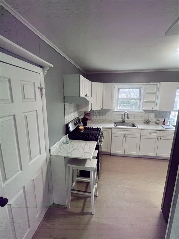 4 bed, 1 bath apartment for rent at 175 Child St Unit Left, Warren — photo 3 of 13