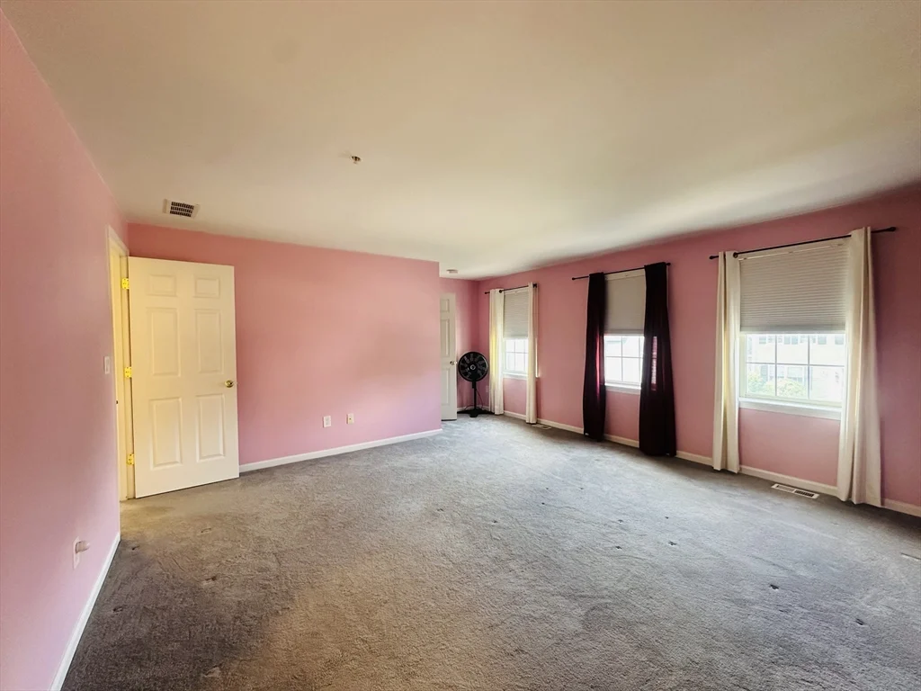 3 bed, 2 bath apartment for rent at 175 Clear Pond Dr Unit 175, Walpole — photo 24 of 35