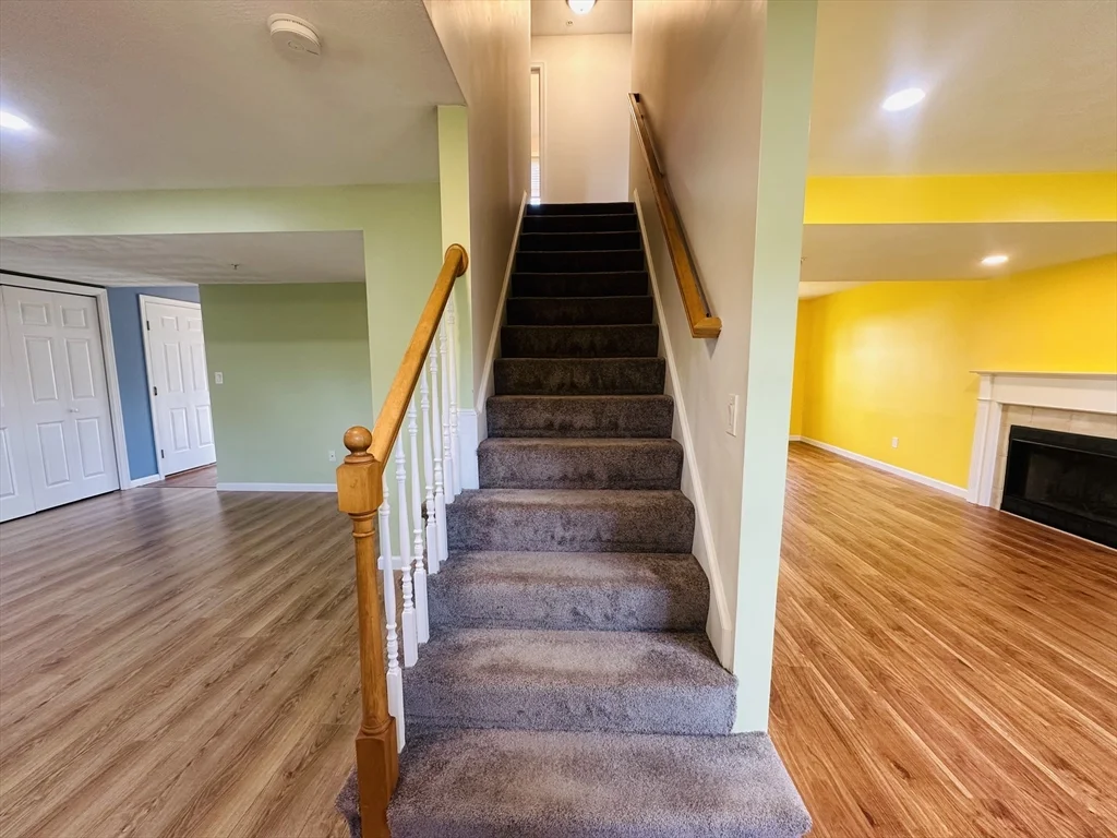 3 bed, 2 bath apartment for rent at 175 Clear Pond Dr Unit 175, Walpole — photo 5 of 35