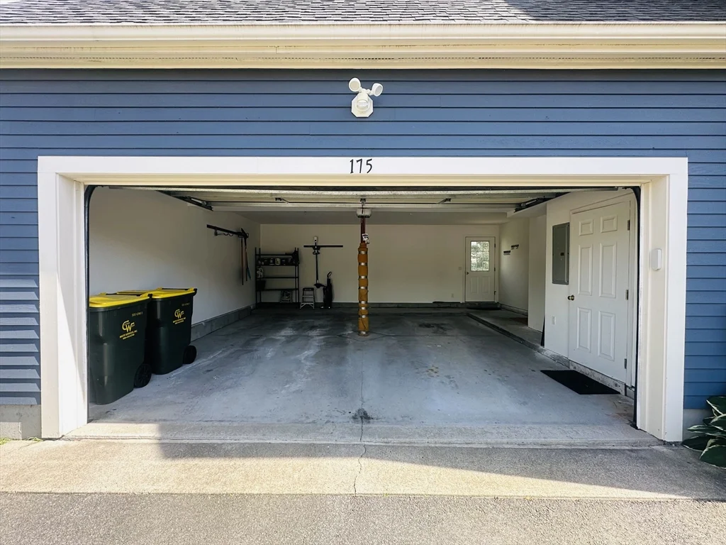 3 bed, 2 bath apartment for rent at 175 Clear Pond Dr Unit 175, Walpole — photo 2 of 35