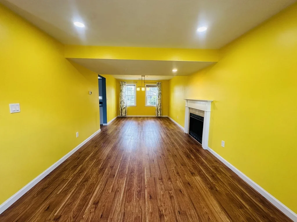 3 bed, 2 bath apartment for rent at 175 Clear Pond Dr Unit 175, Walpole — photo 14 of 35