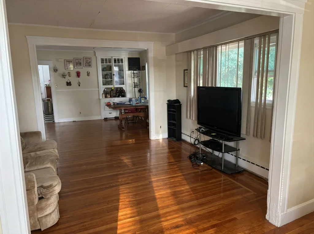 3 bed, 1 bath apartment for rent at 175 Coleman St Unit 2, Malden — photo 2 of 7