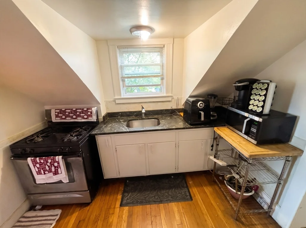 2 bed, 1 bath apartment for rent at 175 Coleman St Unit 3, Malden — photo 3 of 7