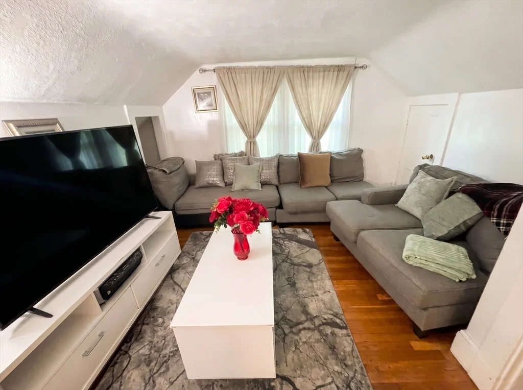 2 bed, 1 bath apartment for rent at 175 Coleman St Unit 3, Malden — photo 4 of 7