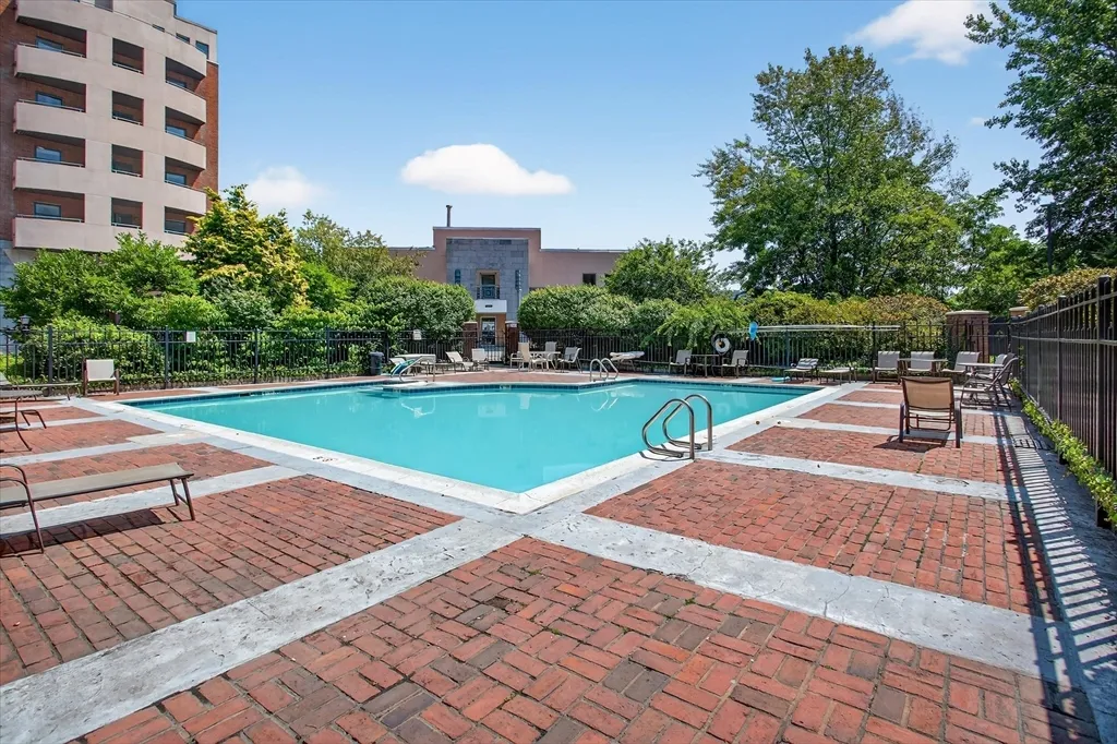 1 bed, 1 bath apartment for rent at 175 Cottage Unit 312, Chelsea — photo 3 of 15