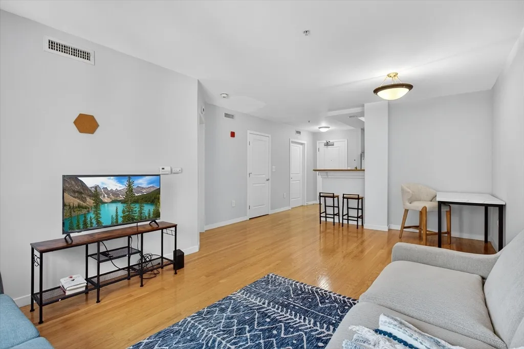 1 bed, 1 bath apartment for rent at 175 Cottage Unit 312, Chelsea — photo 5 of 15