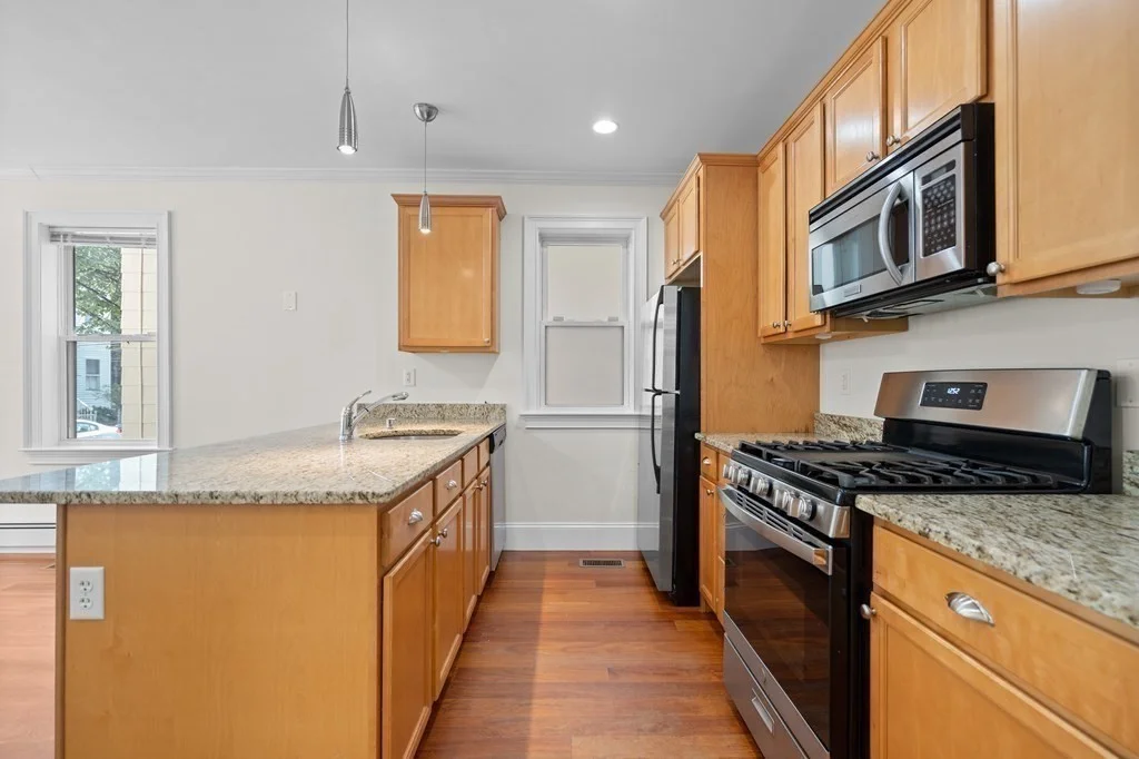 2 bed, 1 bath apartment for rent at 175 Elm St Unit 1, Wellington-Harrington — photo 3 of 14