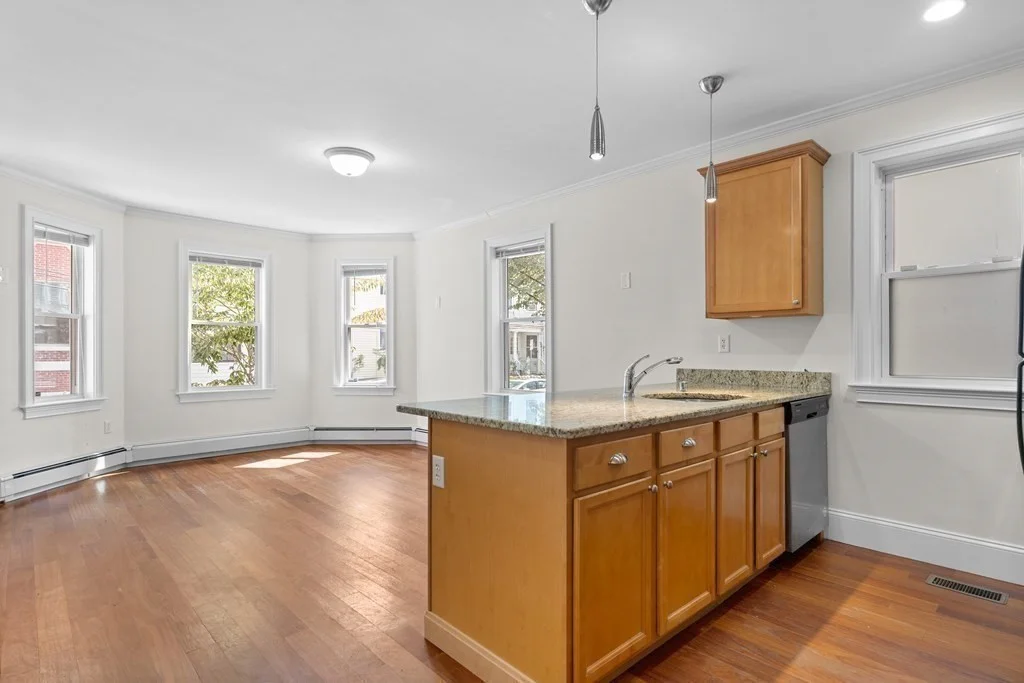 2 bed, 1 bath apartment for rent at 175 Elm St Unit 1, Wellington-Harrington — photo 4 of 14