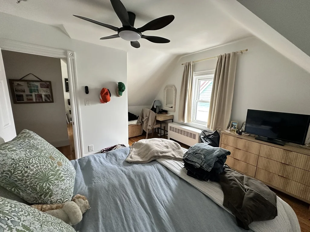 4 bed, 2 bath apartment for rent at 175 Everett Unit 1, Allston — photo 22 of 25