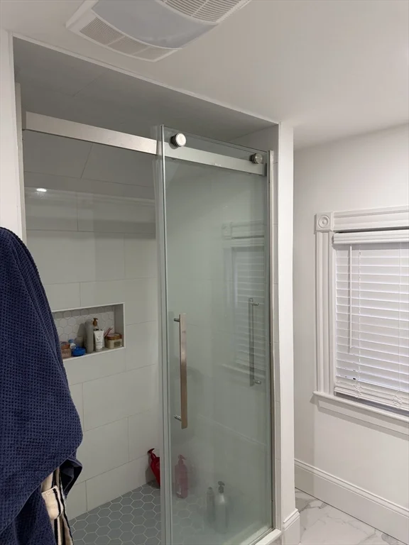 4 bed, 2 bath apartment for rent at 175 Everett Unit 1, Allston — photo 13 of 25