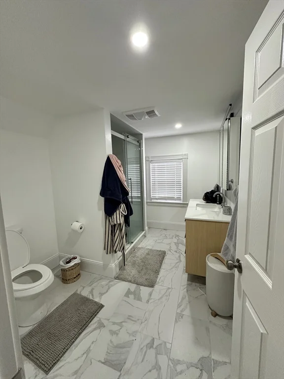4 bed, 2 bath apartment for rent at 175 Everett Unit 1, Allston — photo 23 of 25
