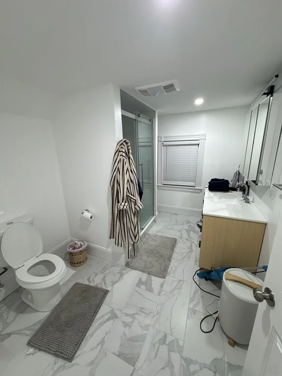 4 bed, 2 bath apartment for rent at 175 Everett Unit 1, Allston — photo 11 of 25