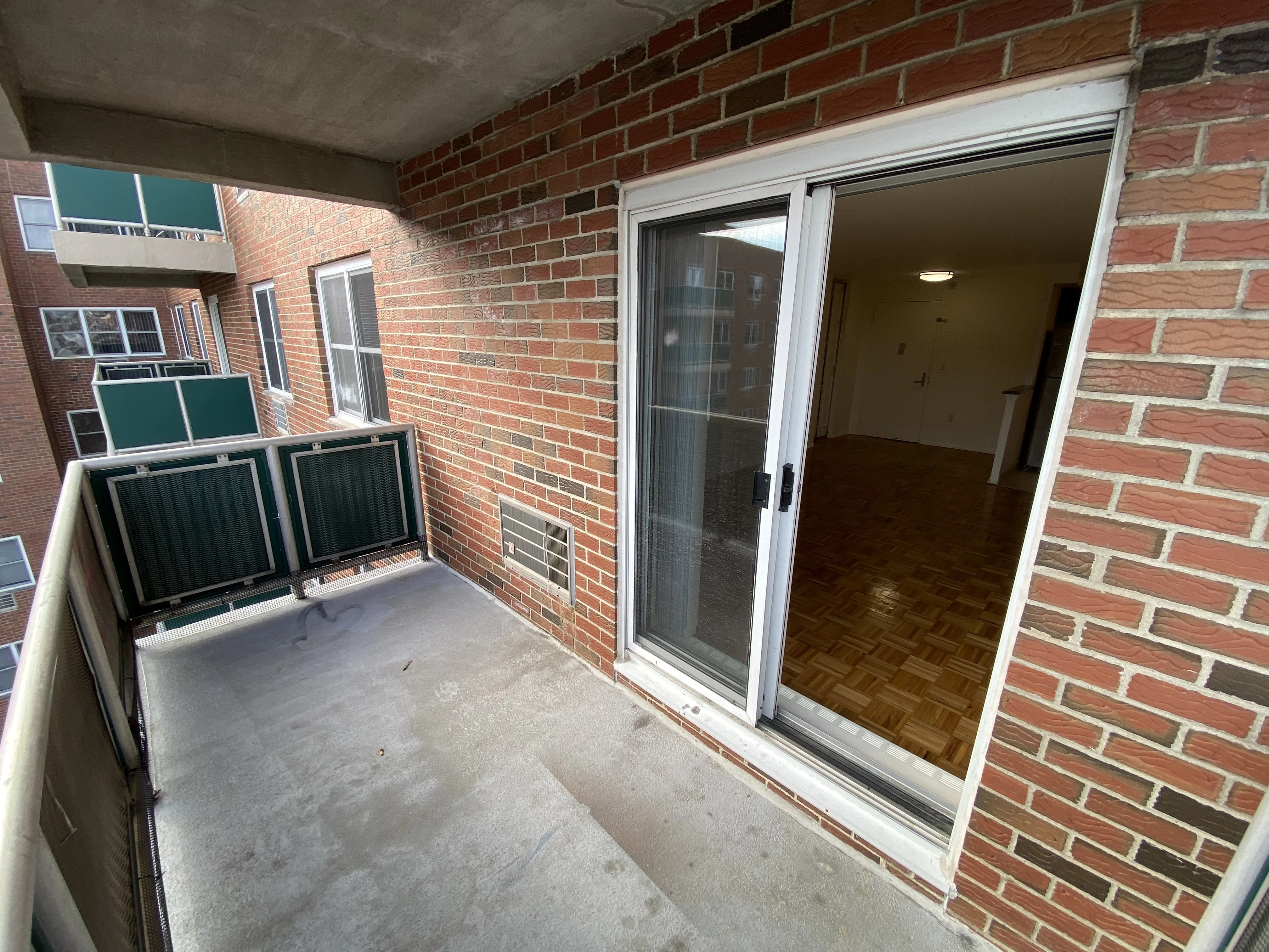 2 bed, 1.5 bath apartment for rent at 175 Freeman St Unit 402, Coolidge Corner — photo 6 of 7