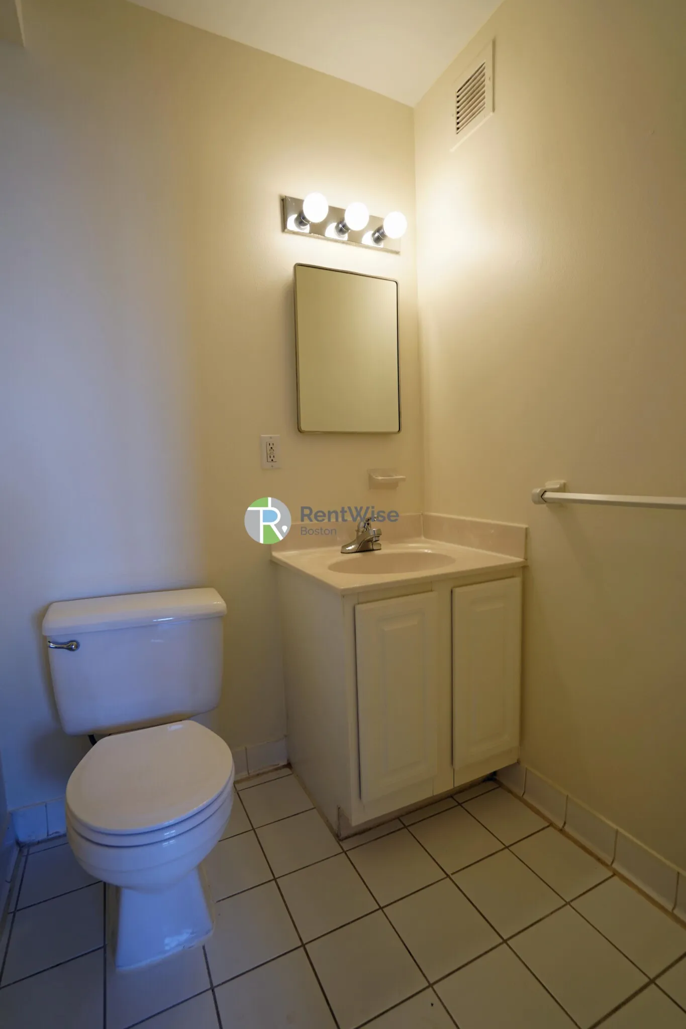 2 bed, 1.5 bath apartment for rent at 175 Freeman St Unit 802, North Brookline — photo 12 of 37