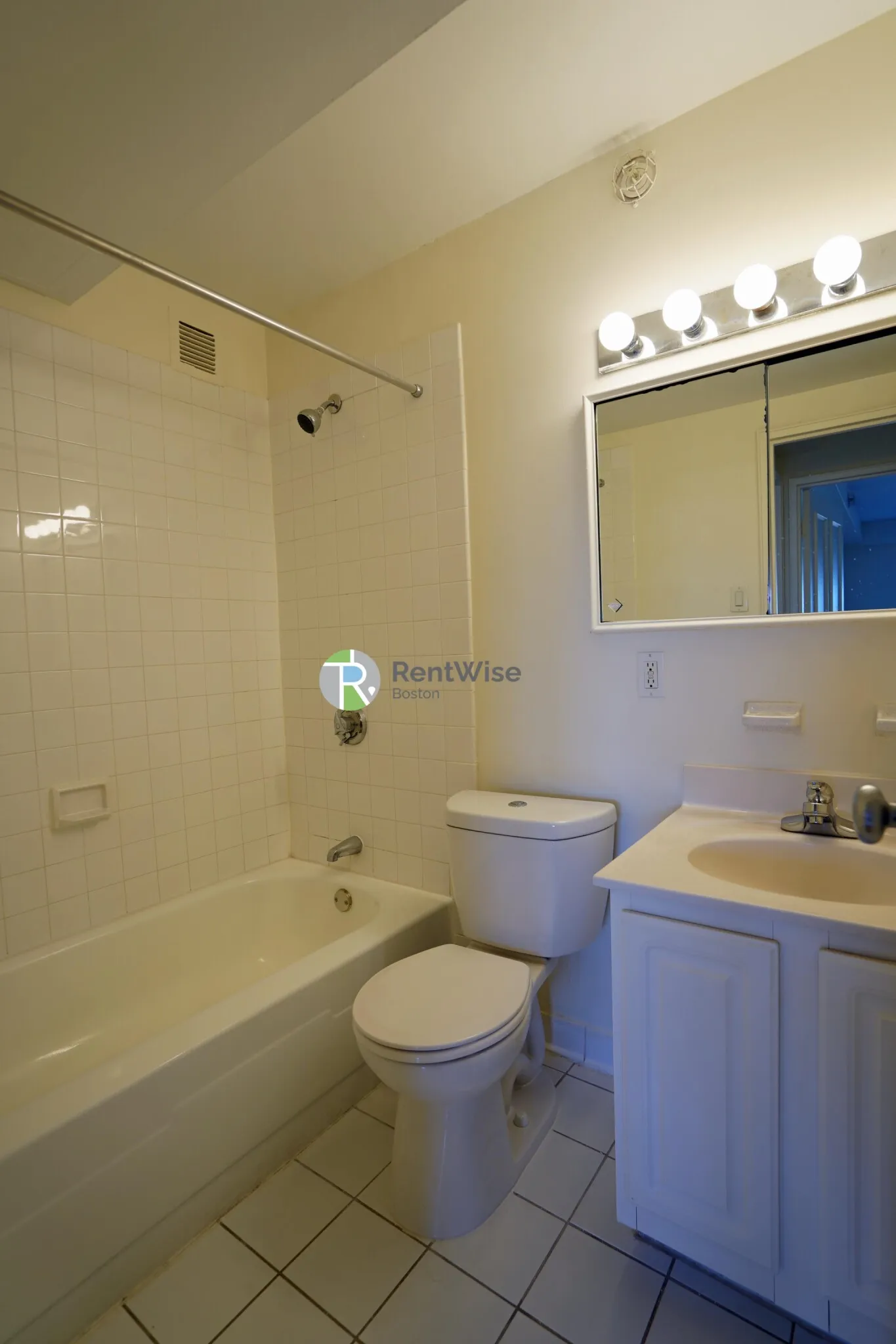 2 bed, 1.5 bath apartment for rent at 175 Freeman St Unit 802, North Brookline — photo 9 of 37