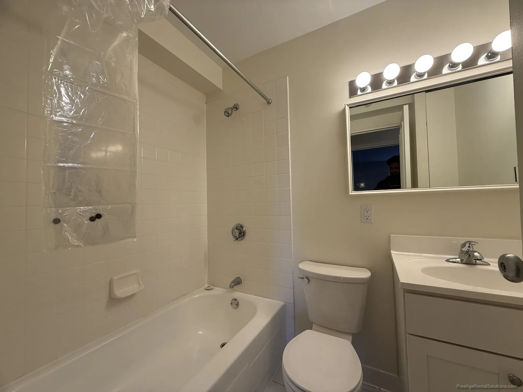 1 bed, 1 bath apartment for rent at 175 Freeman St Unit 807, North Brookline — photo 5 of 12