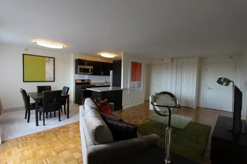 3 bed, 1.5 bath apartment for rent at 175 Freeman St Unit 819, North Brookline