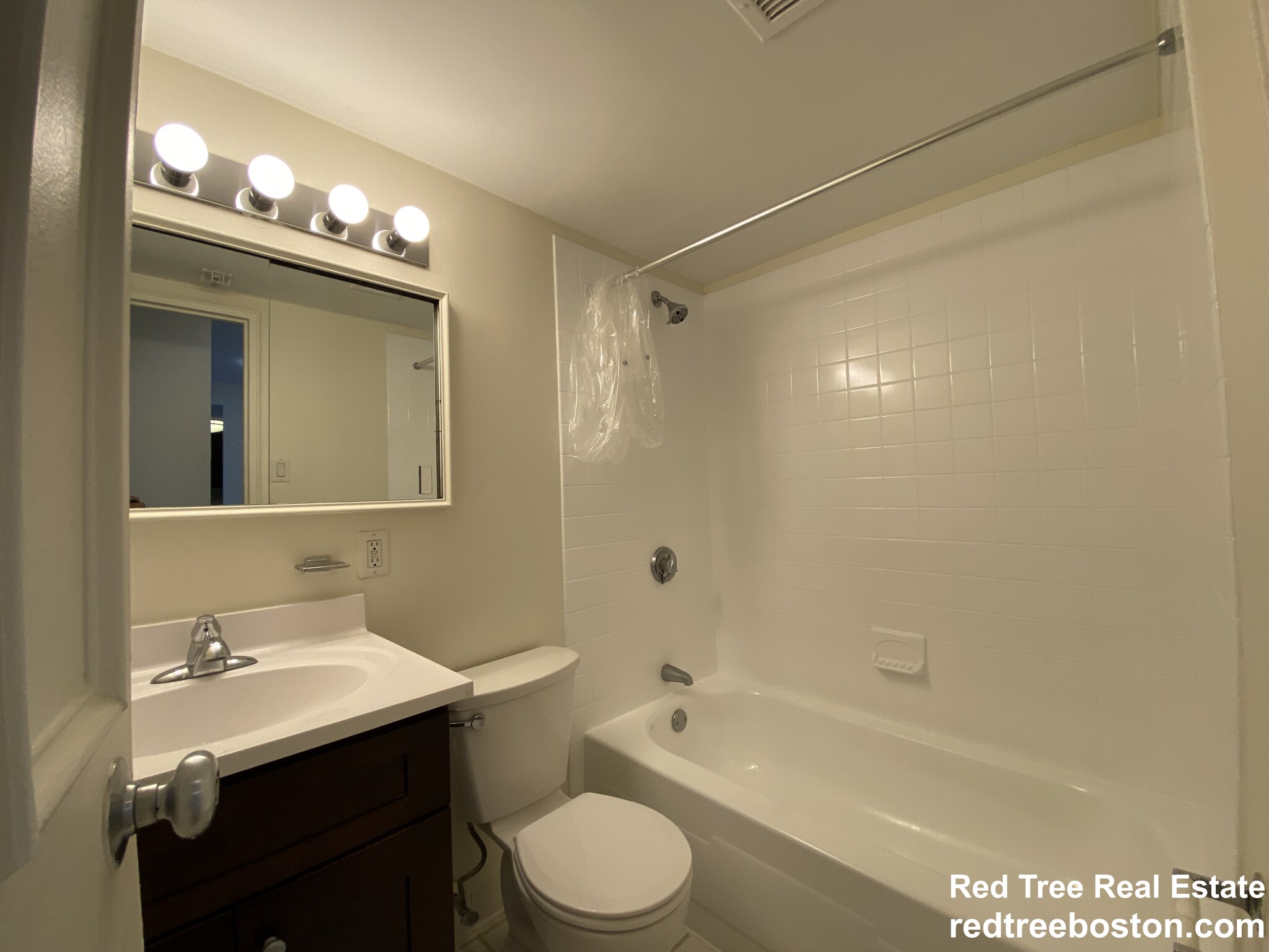 2 bed, 1.5 bath apartment for rent at 175 Freeman St Unit 921, North Brookline — photo 7 of 26